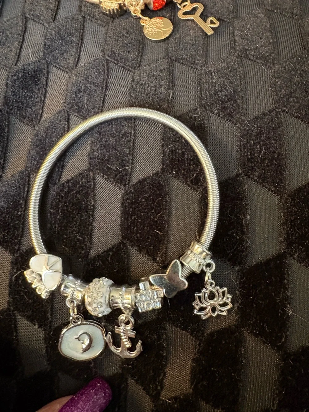 Bracelet- Girls Stretch 3 Bracelets  adorable nwt Tray 115